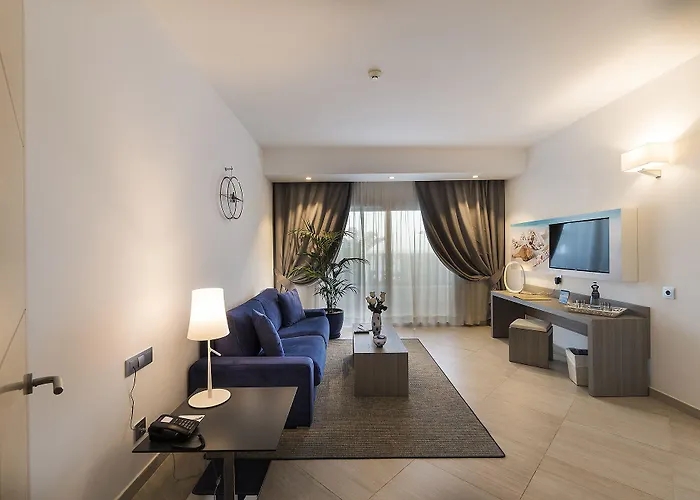 Курортный комплекс Royal Palm & - Adults Only 4*