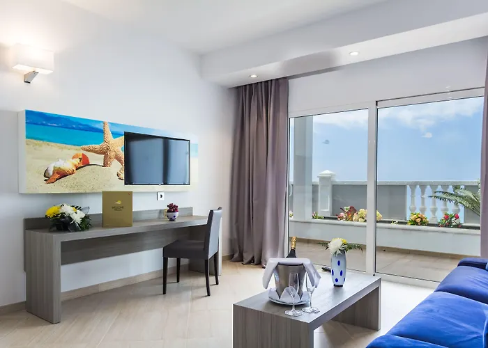 Курортный комплекс Royal Palm & - Adults Only