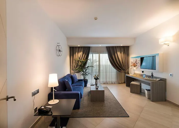 Royal Palm & - Adults Only Курортный комплекс 4*