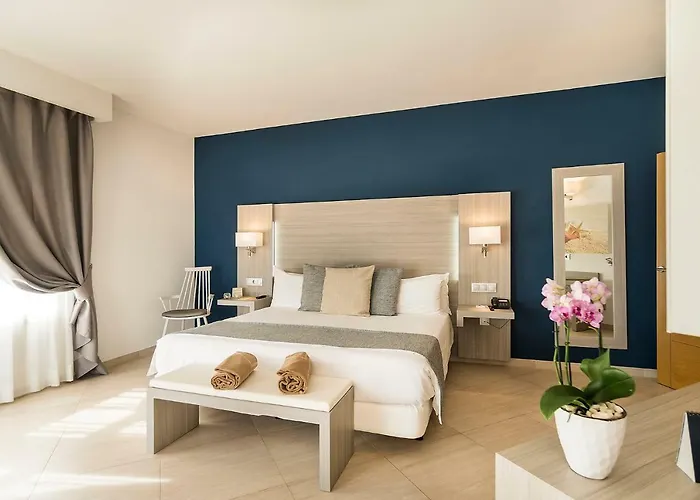 Royal Palm & - Adults Only Курортный комплекс 4*