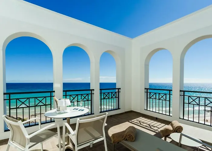 Royal Palm & - Adults Only Курортный комплекс 4*